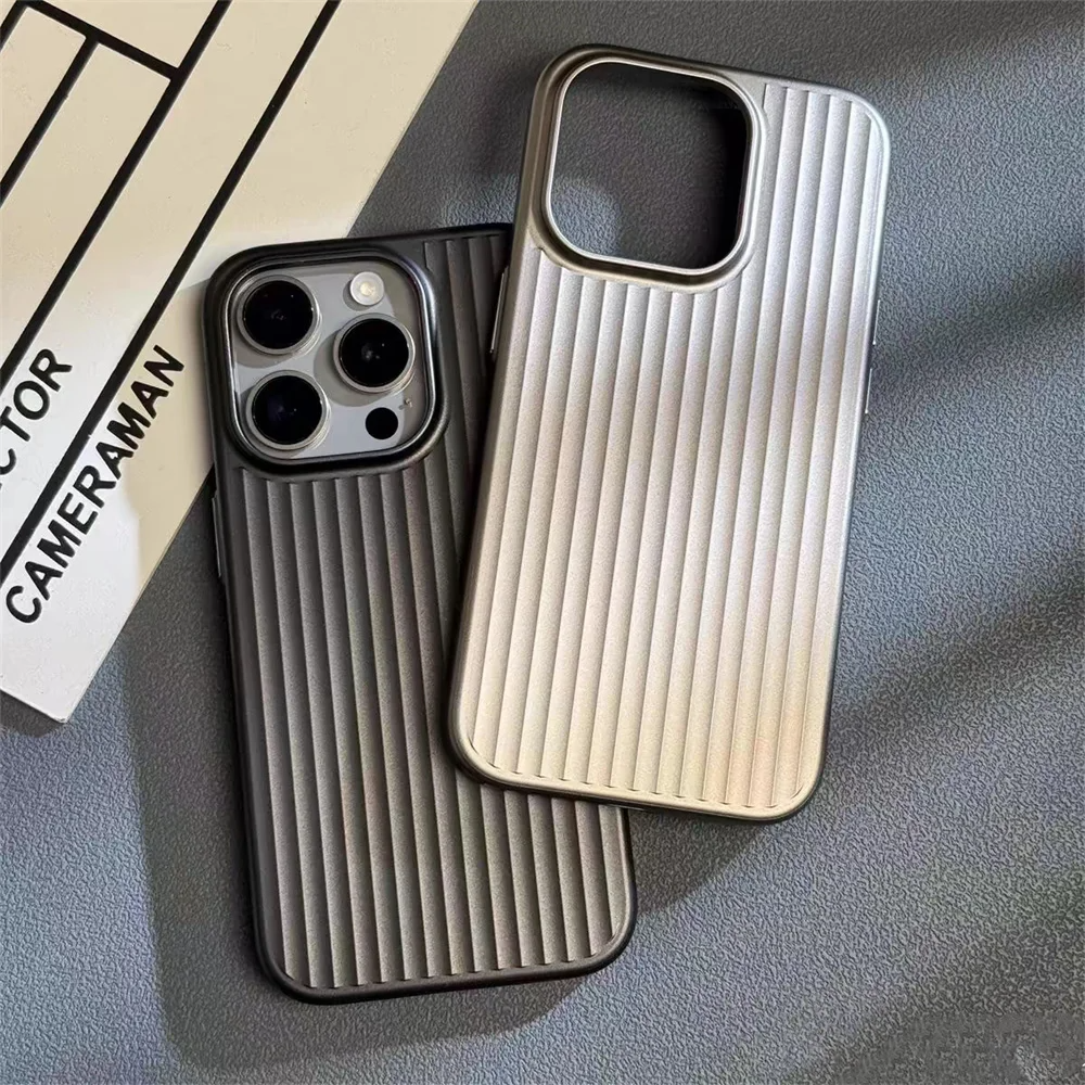 Corrugated Pattern Case - iPhone