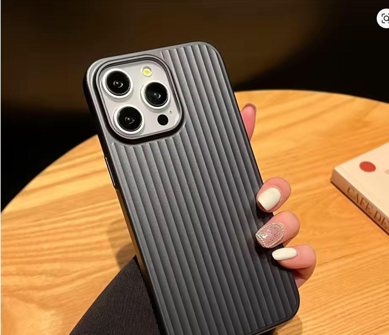 Corrugated Pattern Case - iPhone