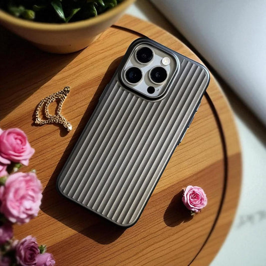 Corrugated Pattern Case - iPhone