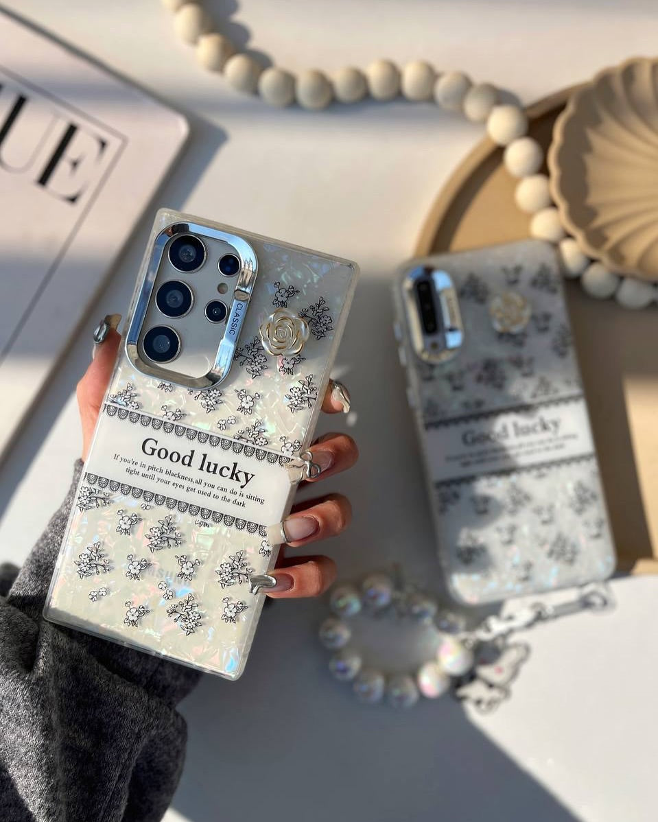 Lucky Pearl Flower Case With Lanyard