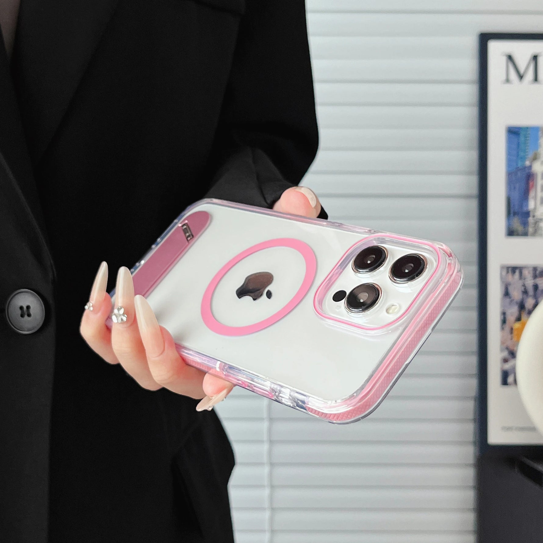 iPhone -  Crystalclear Magsafe Case