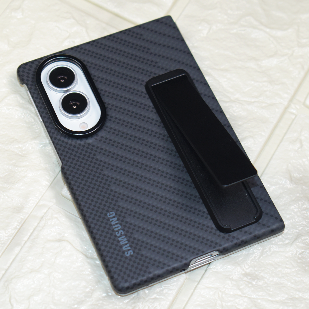 Carbon Weave Fold Stand Case
