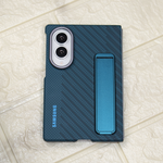 Carbon Weave Fold Stand Case