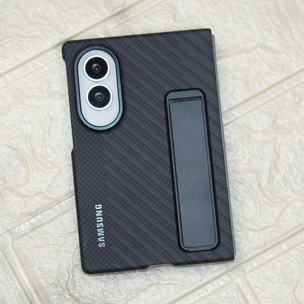 Carbon Weave Fold Stand Case