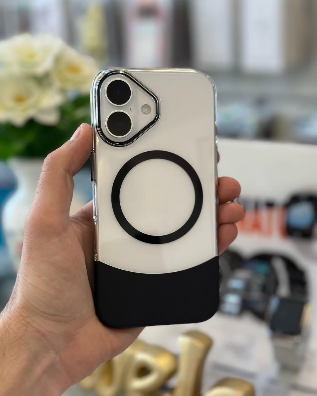 Transparent MagSafe Shell Case