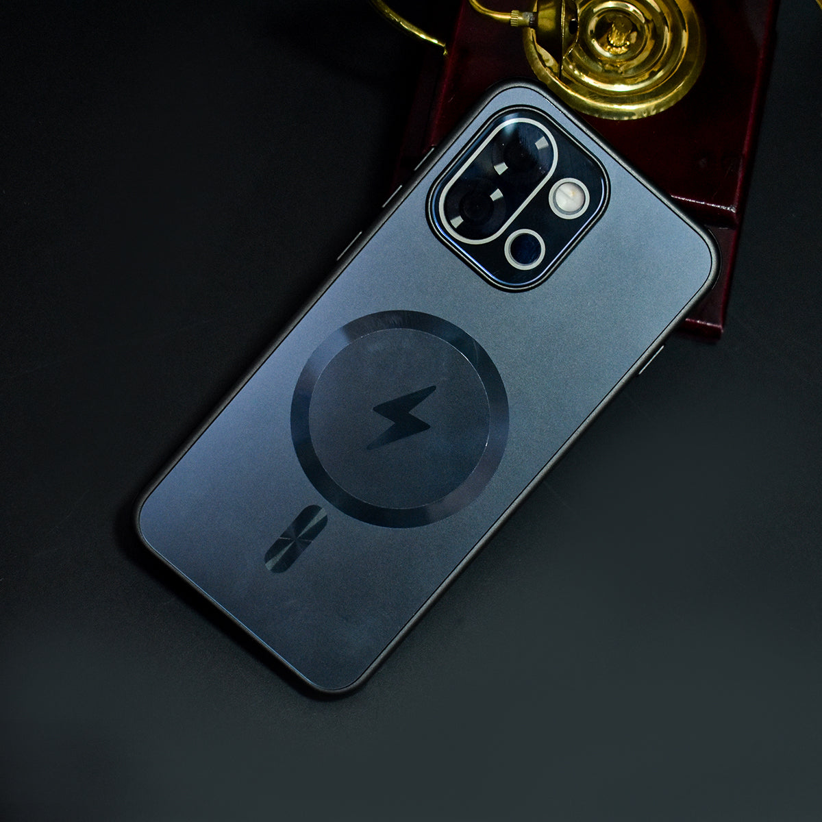 Elegant Frosted MagSafe Case - OnePlus