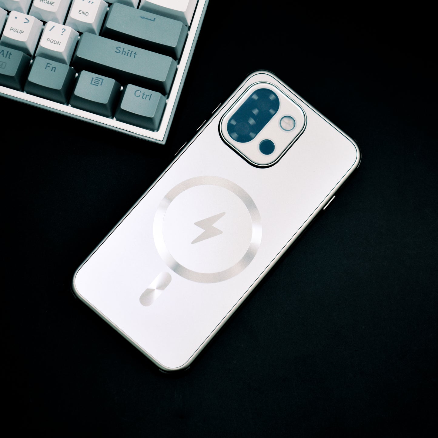 Elegant Frosted MagSafe Case - OnePlus