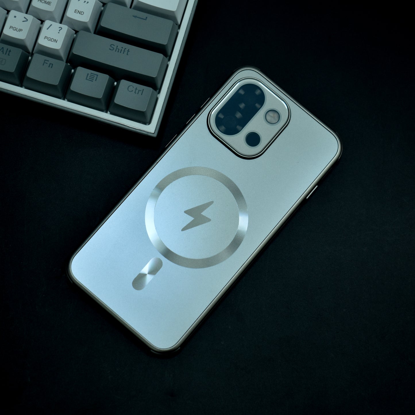 Elegant Frosted MagSafe Case - OnePlus