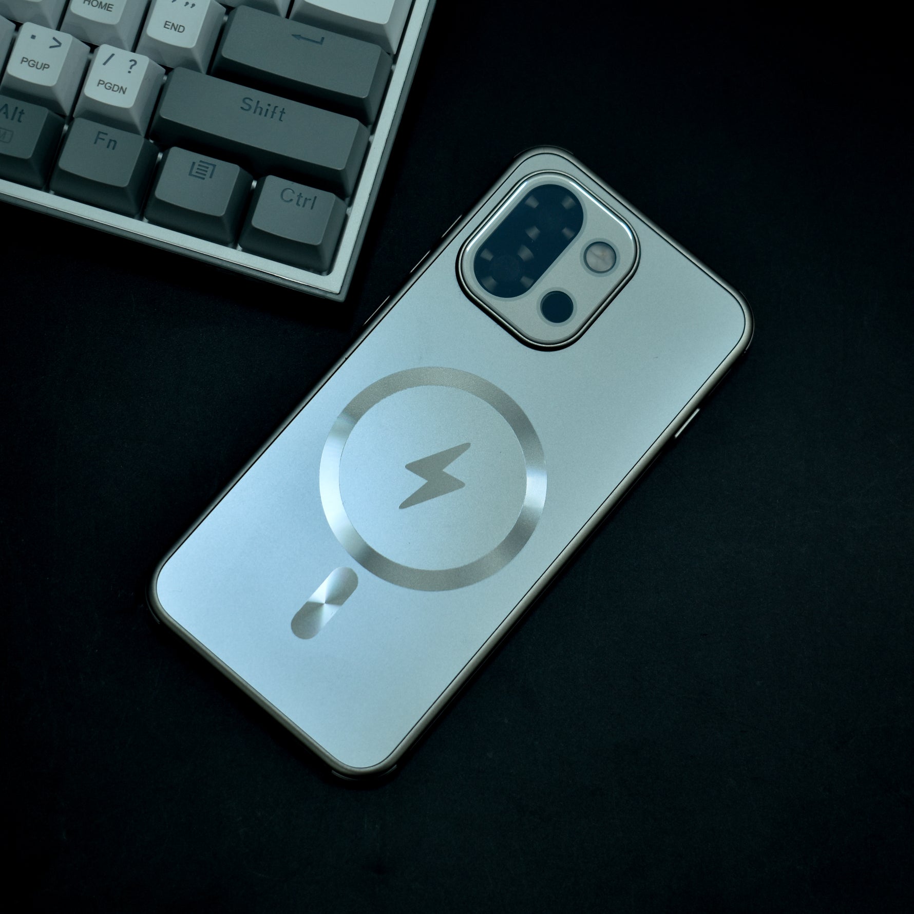 Elegant Frosted MagSafe Case - OnePlus