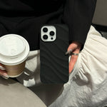 Minimal Wave Shield Case - iPhone