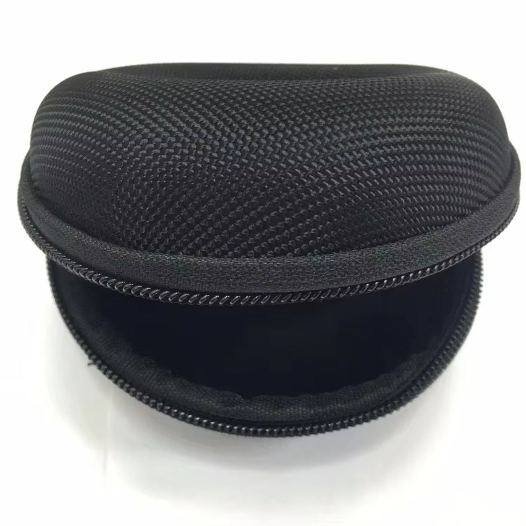 Durable Travel Storage with Zipper