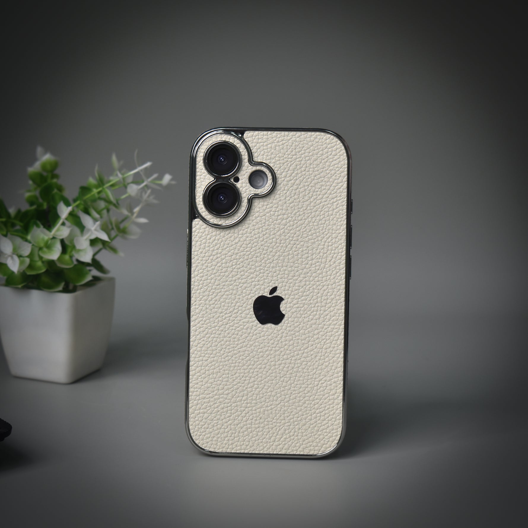 Luxe Leather Shield Case - iPhone 17 Series