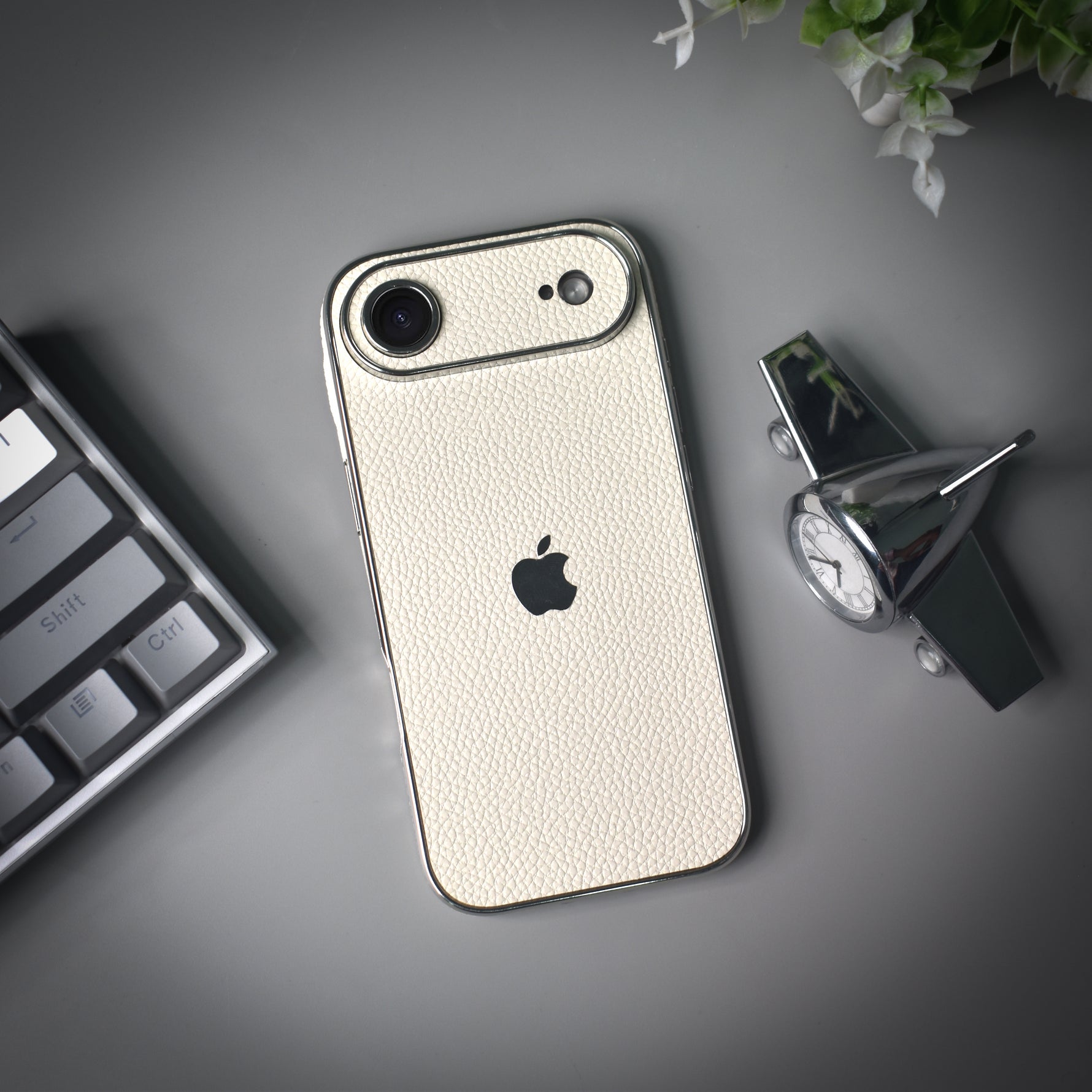 Luxe Leather Shield Case - iPhone 17 Series