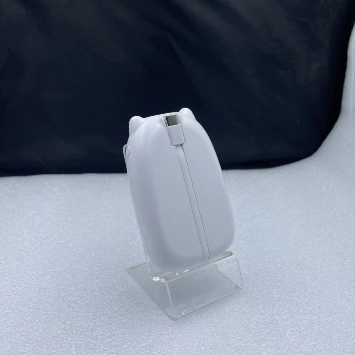 Bear Cartoon Built In Cable Power Bank 10,000 mAh