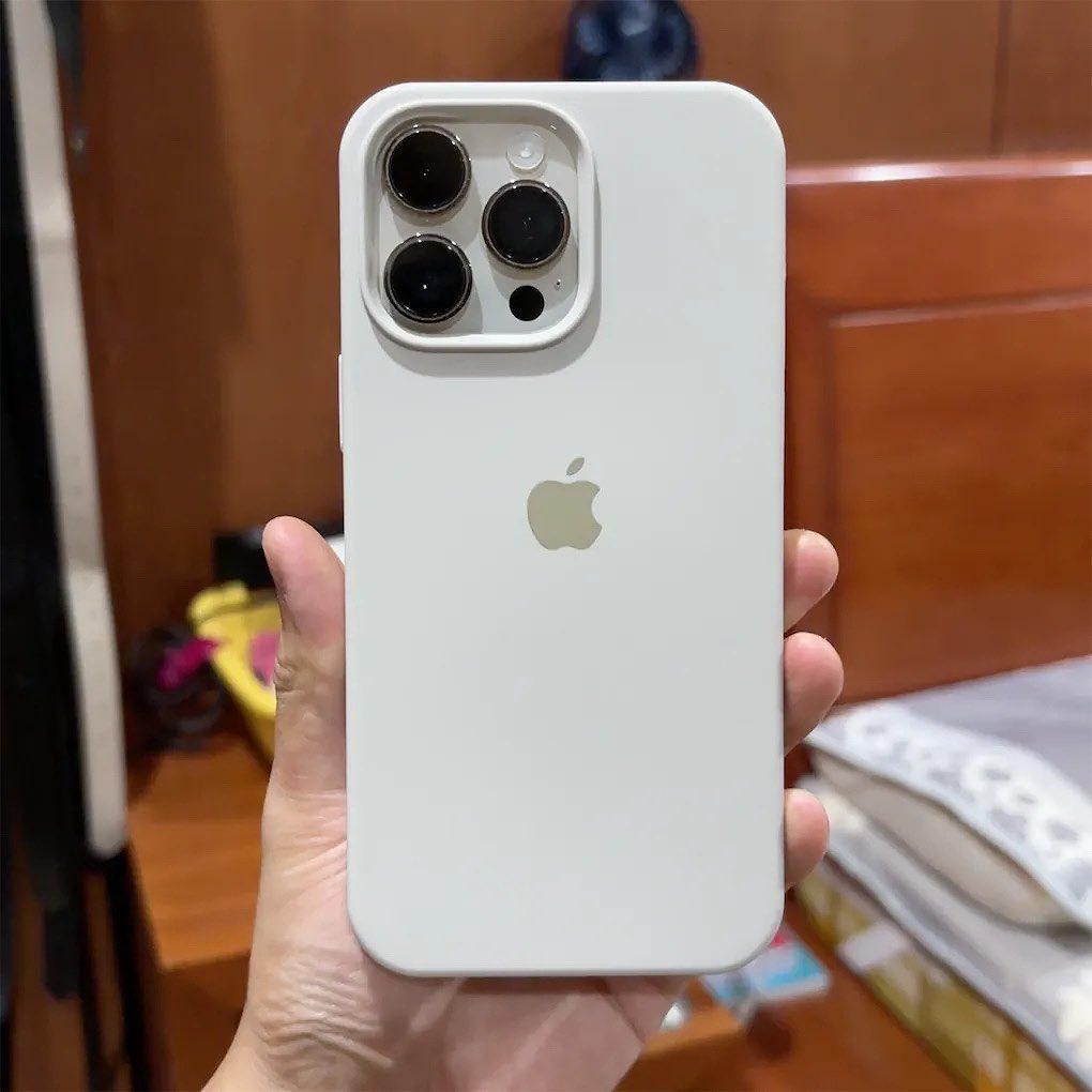 Silicone Logo Case - iPhone