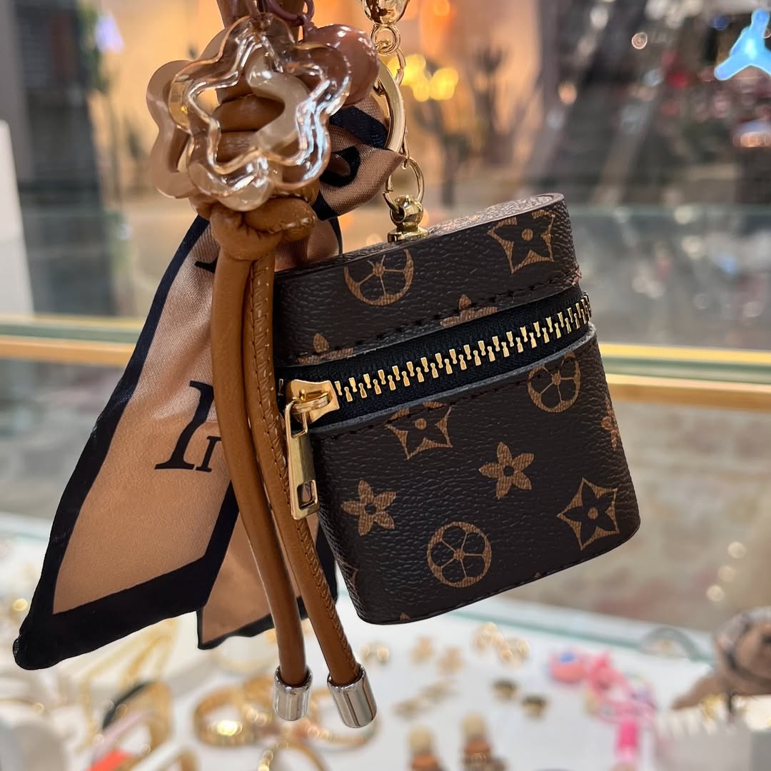 Chic Mini AirPods Case - Keychain