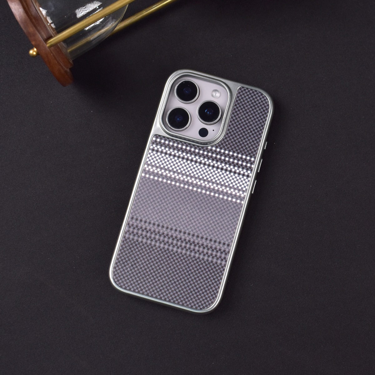 Diamond Pattern Hard Shell Case - iPhone