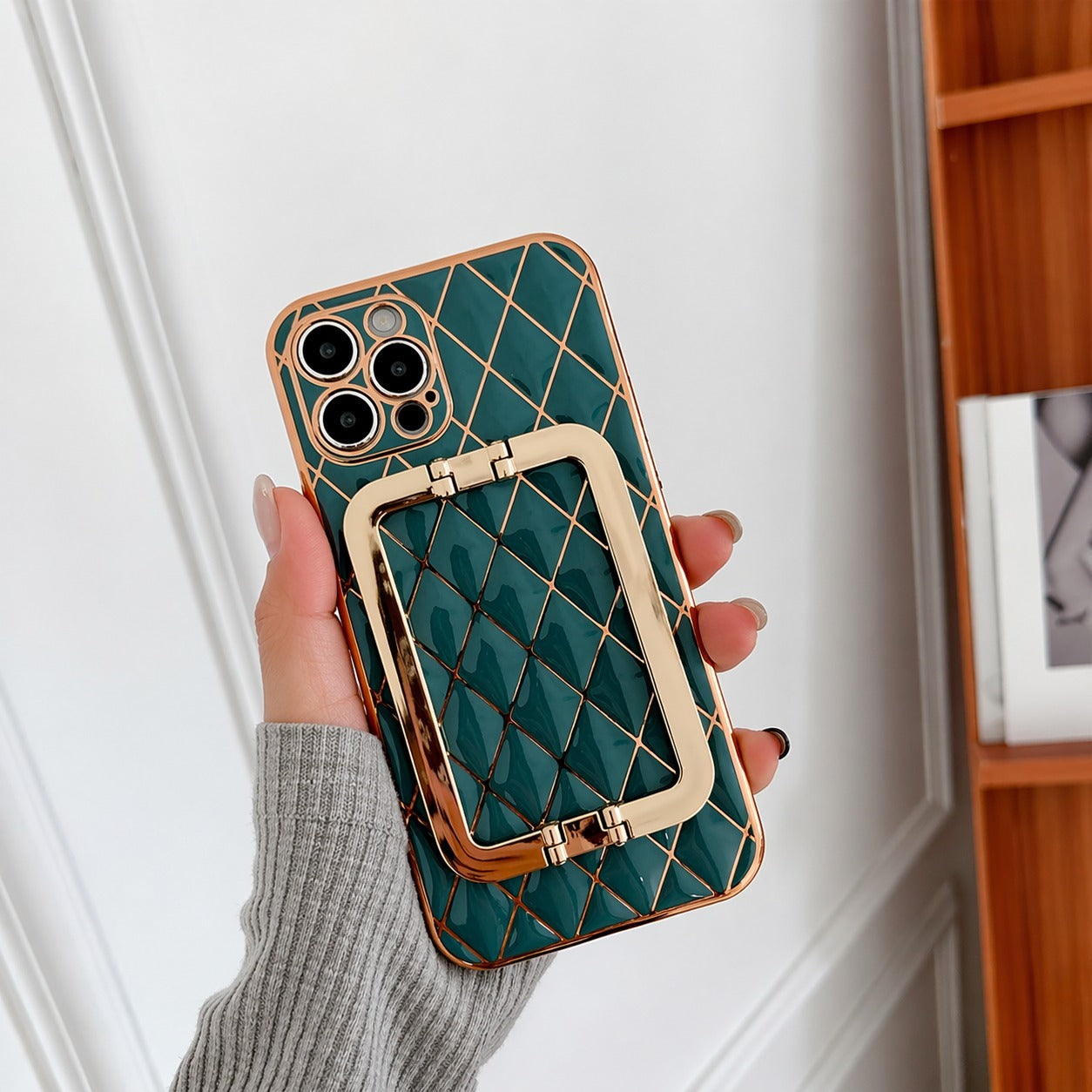 Electroplated Diamond Pattern Case