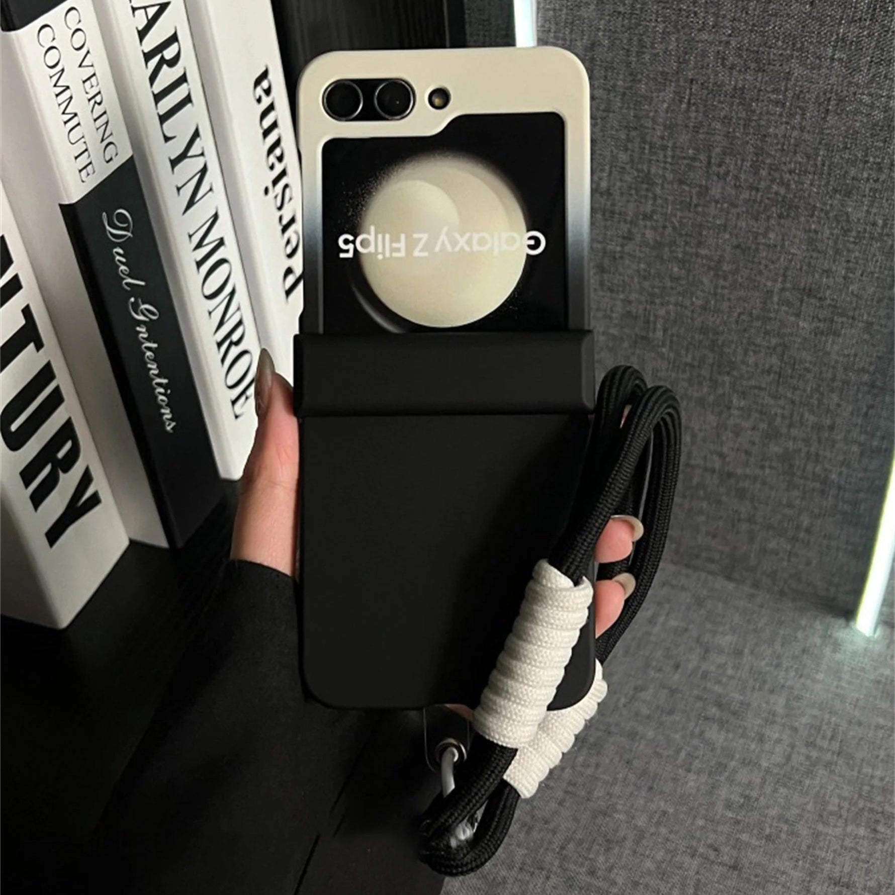 Luxury Gradient Black White Case