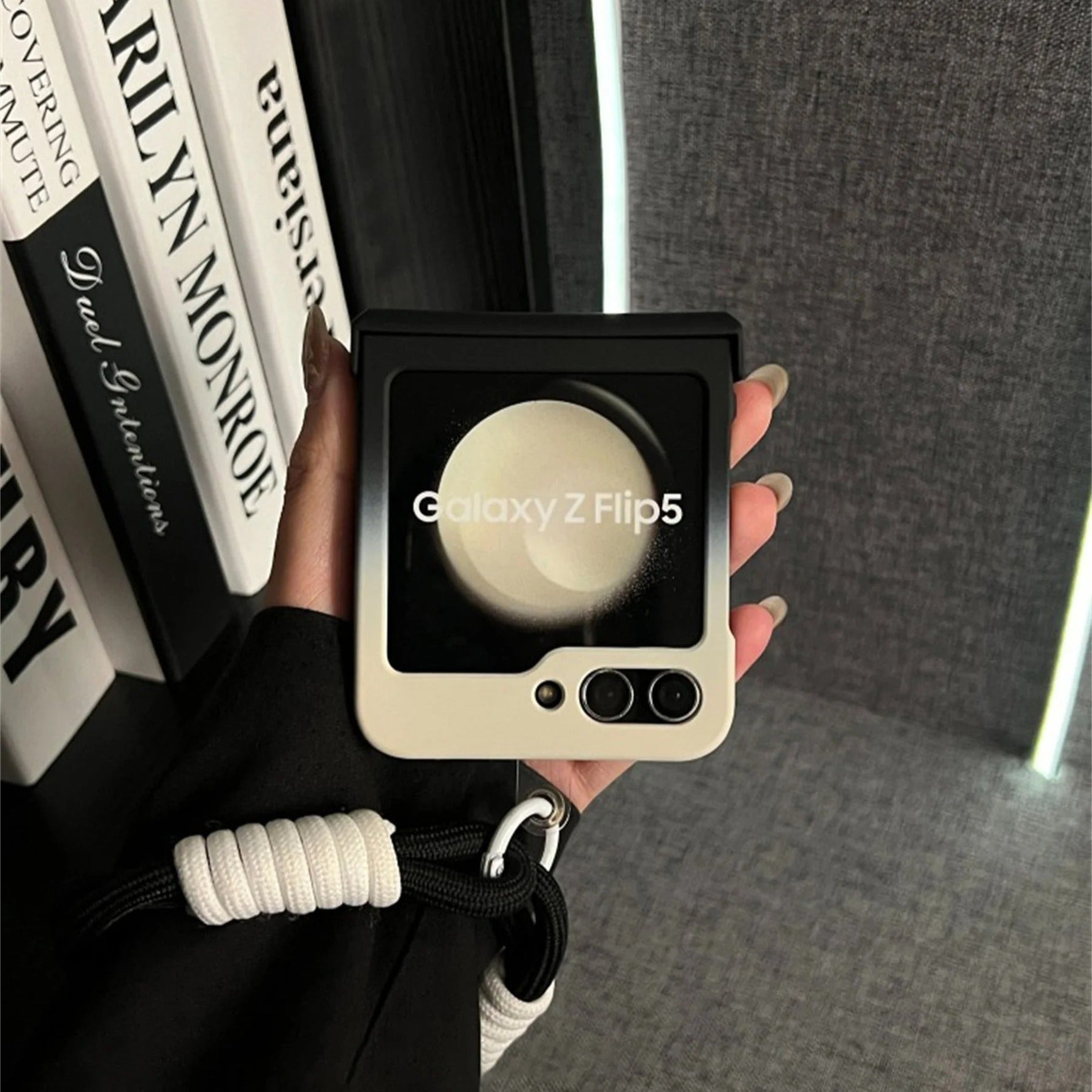 Luxury Gradient Black White Case